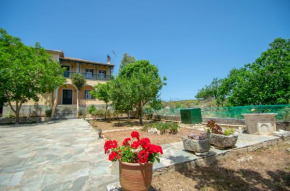 Casa Tsounis by 